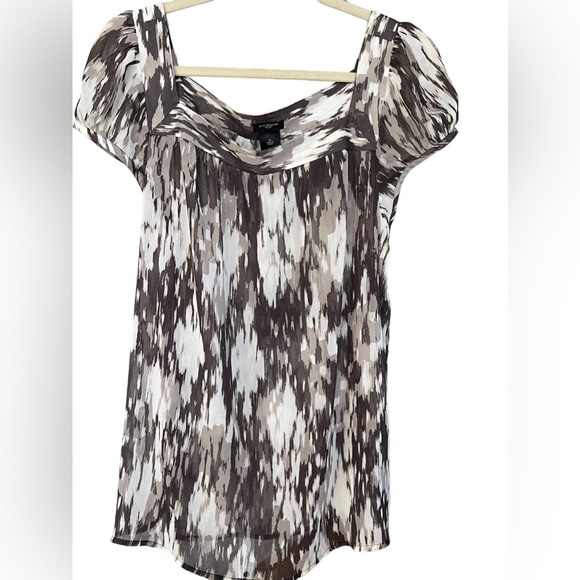 🔥🖤Ann Taylor XL sheer short sleeved blouse in cream/grays. Like new condition! - Picture 1 of 4